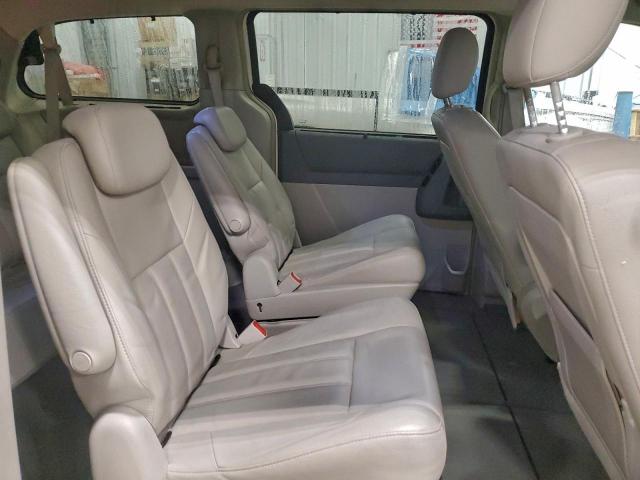 Chrysler Minivan Touring Image 12