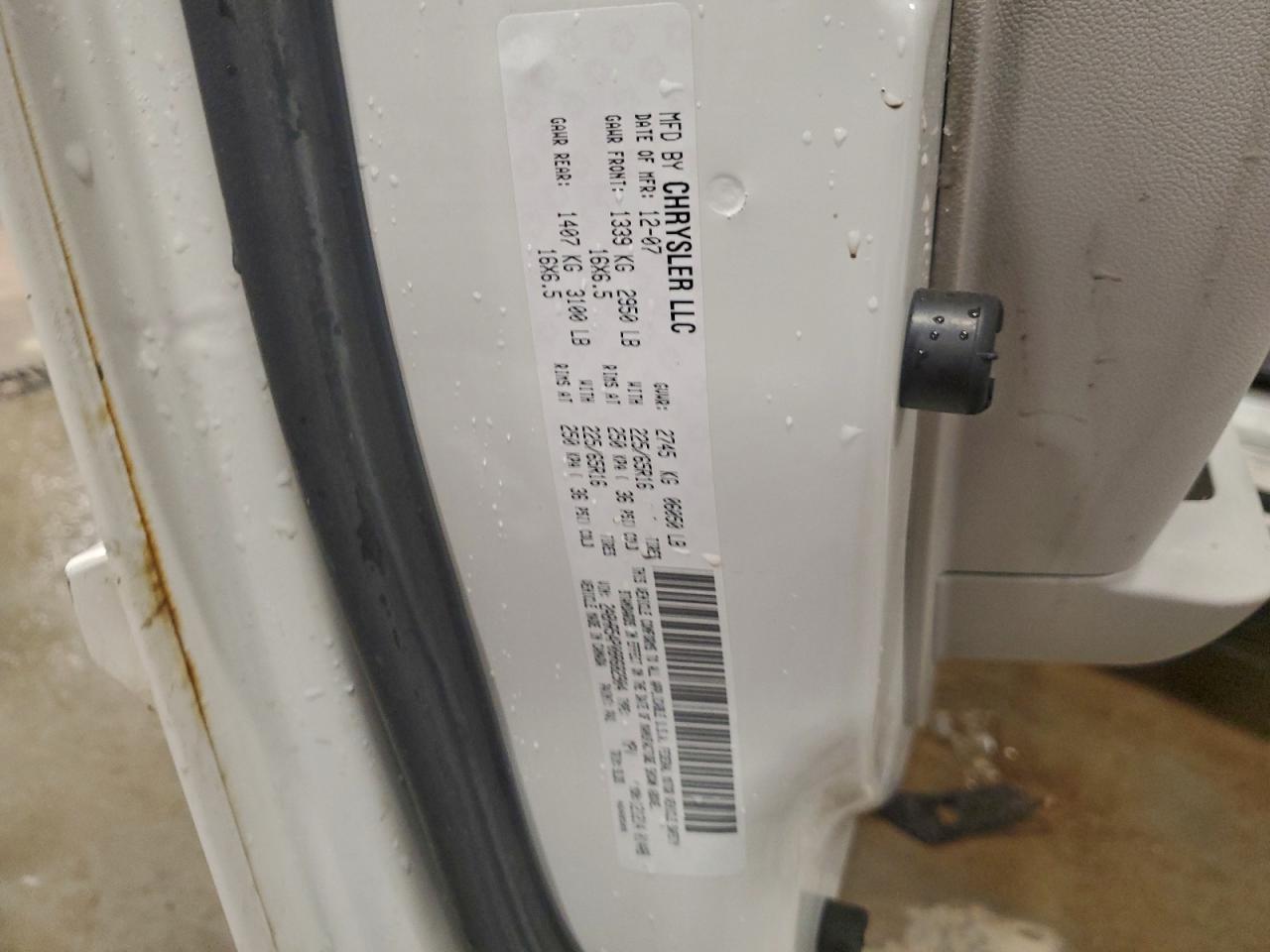 Chrysler Minivan Touring Image 6