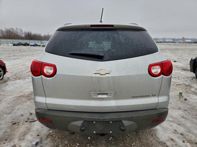 Chevrolet Traverse Ls Image 3