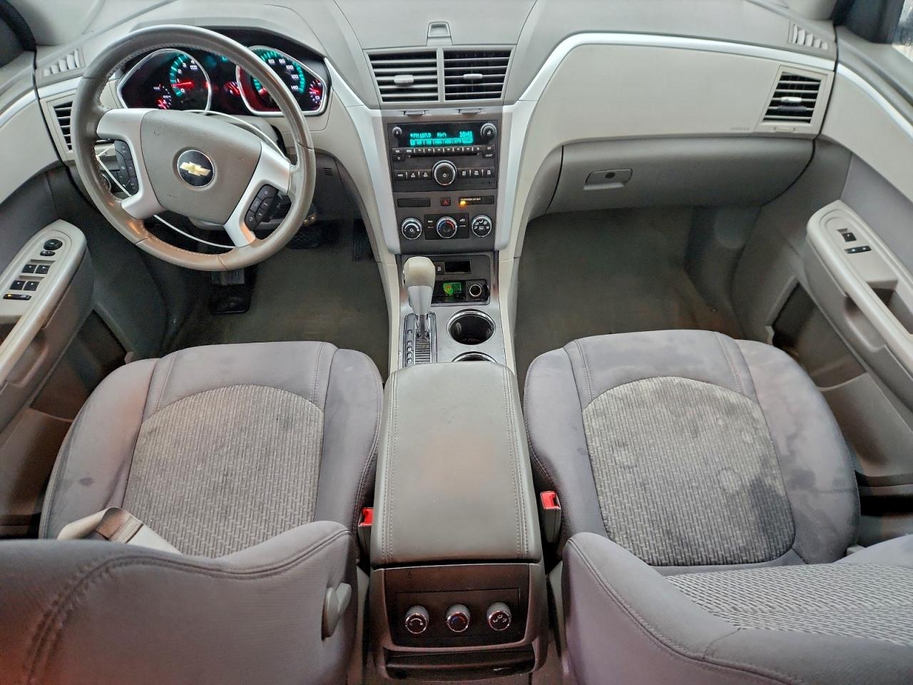 Chevrolet Traverse Ls Image 10