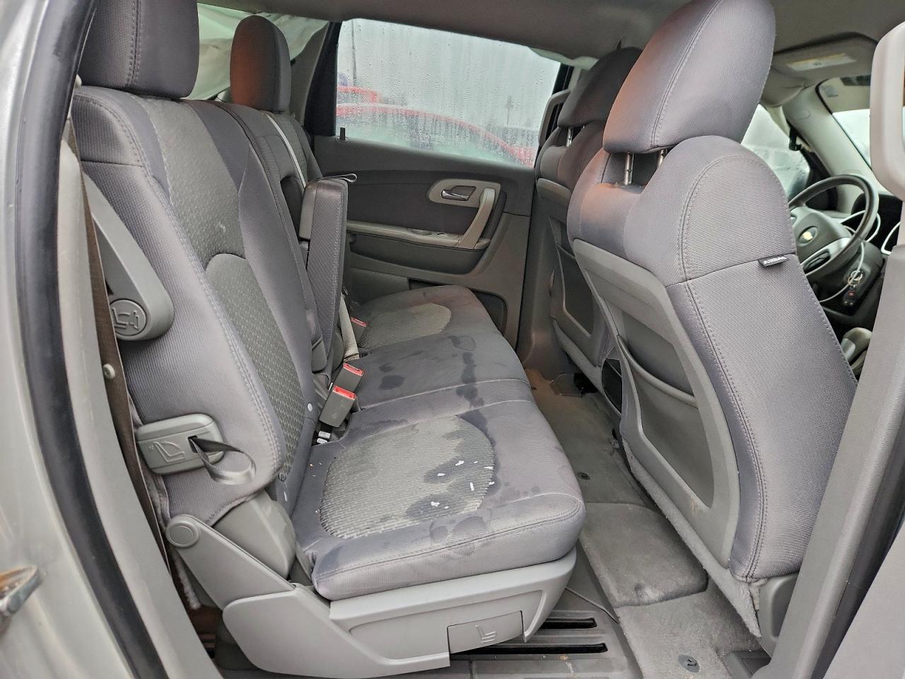 Chevrolet Traverse Ls Image 5