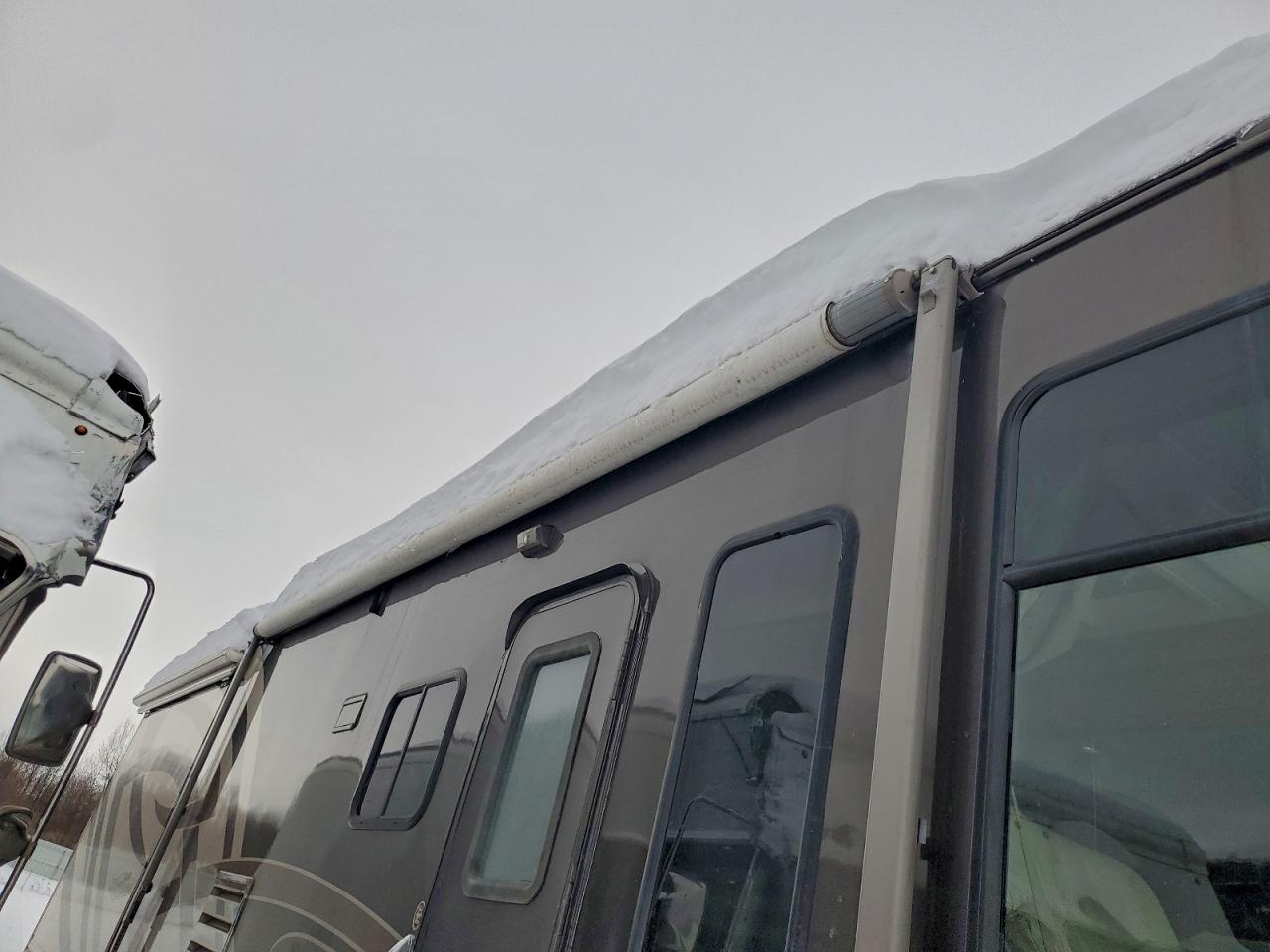 R-Vision Trail-aire W22 Image 8