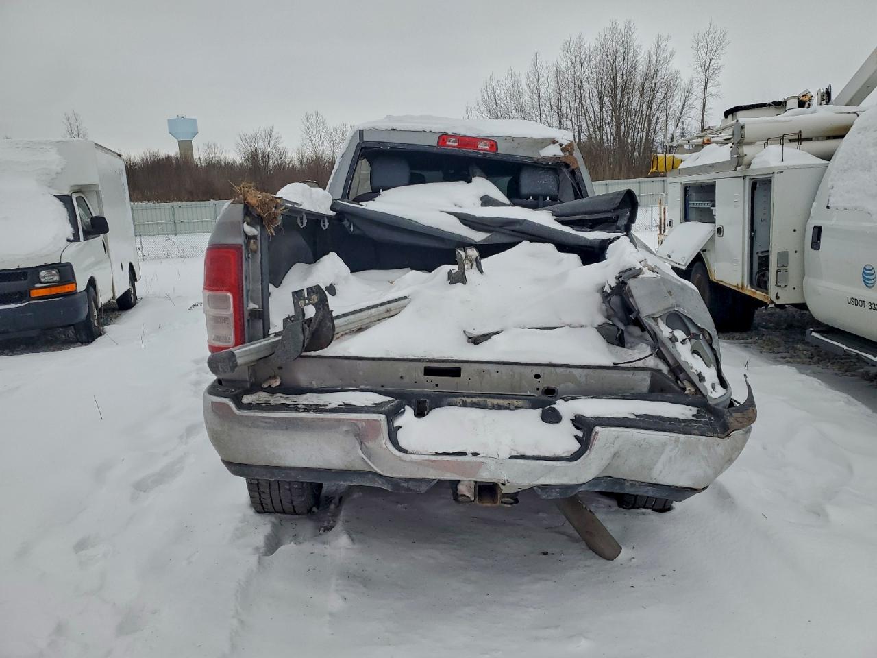 Ram 2500 Tradesman Image 2