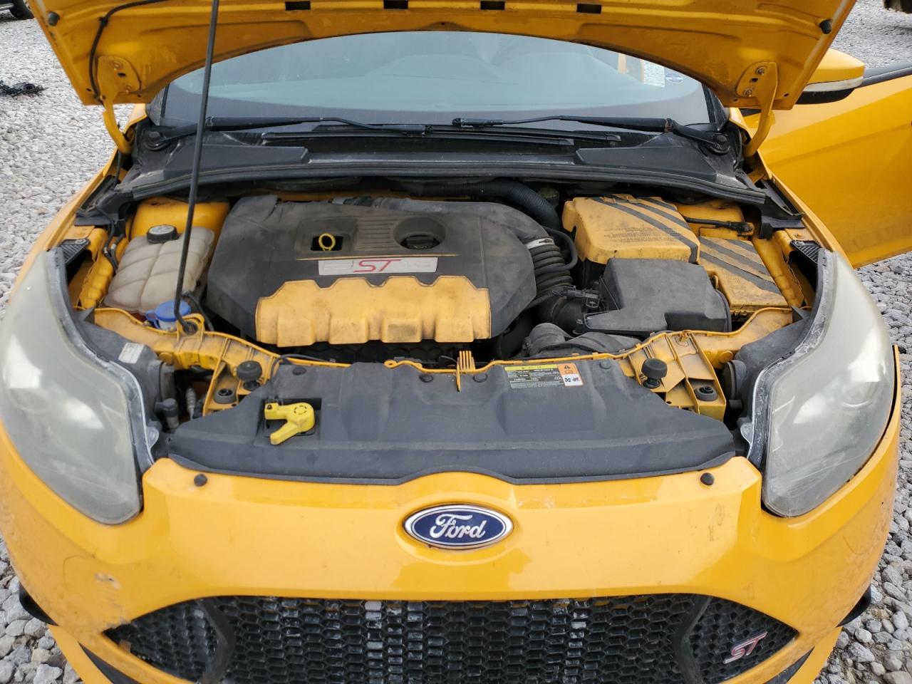 Ford Focus St Image 11