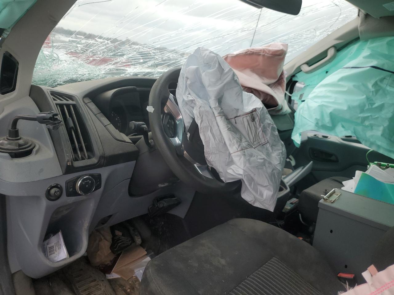 Ford Transit T-150 Image 6