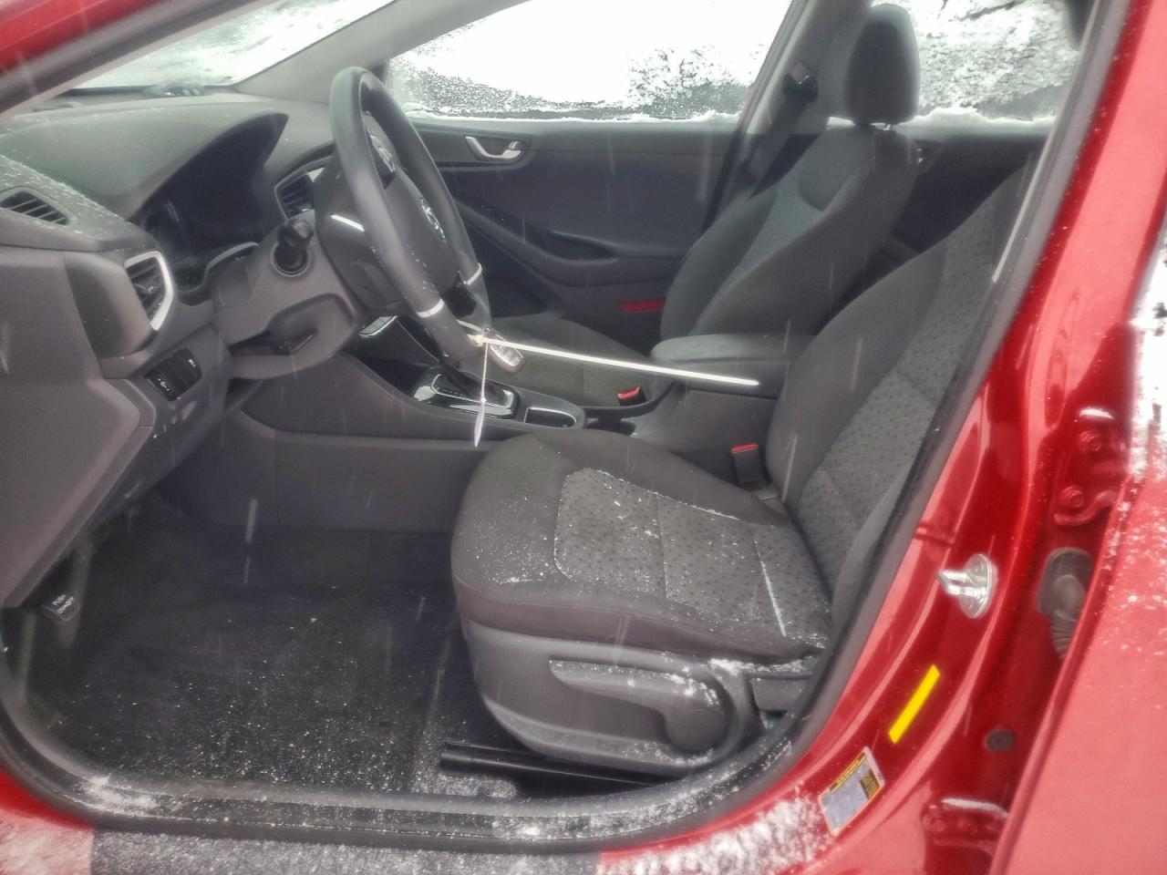 Hyundai Ioniq Blue Image 10