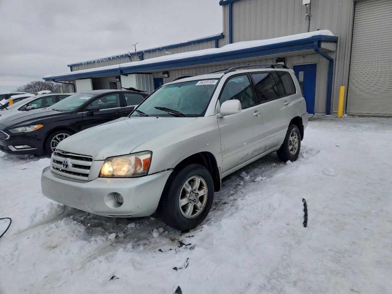 Toyota Highlander Sport Image 1