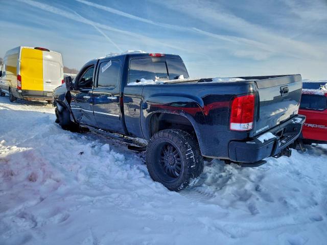 GMC Sierra K2500 Denali Image 10