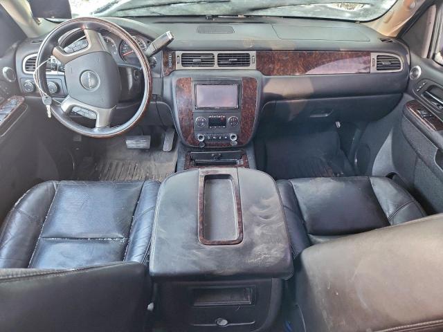 GMC Sierra K2500 Denali Image 11