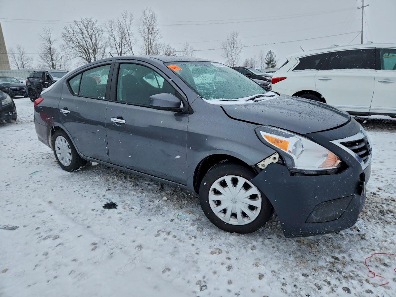 Nissan Versa S Image 3