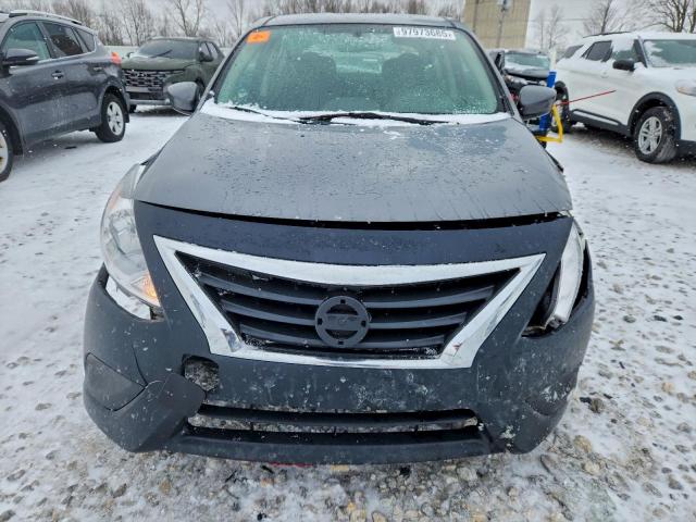 Nissan Versa S Image 5