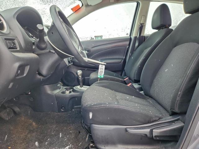 Nissan Versa S Image 2