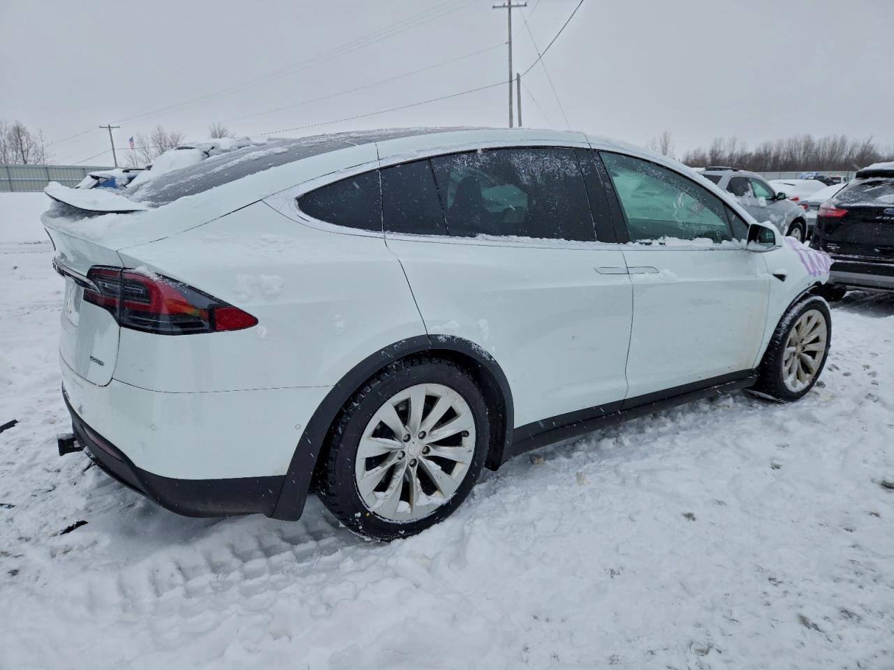Tesla Model X Image 10