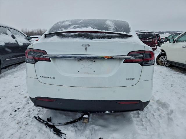Tesla Model X Image 11