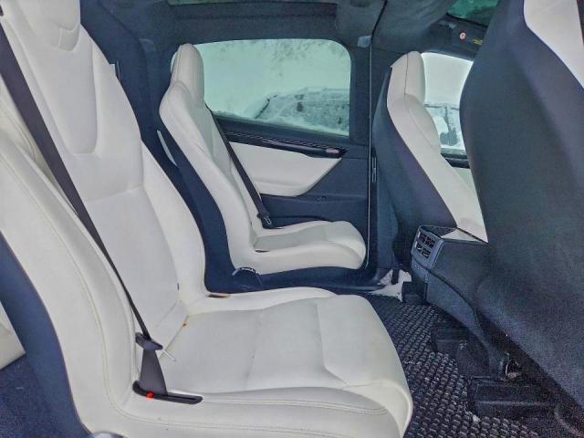 Tesla Model X Image 6