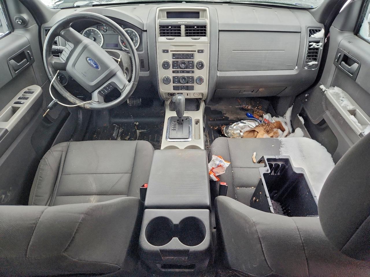 Ford Escape Xlt Image 8