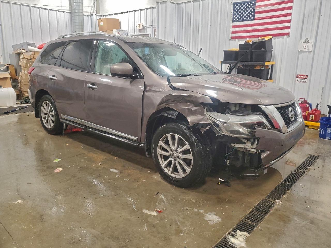 Nissan Pathfinder S Image 10