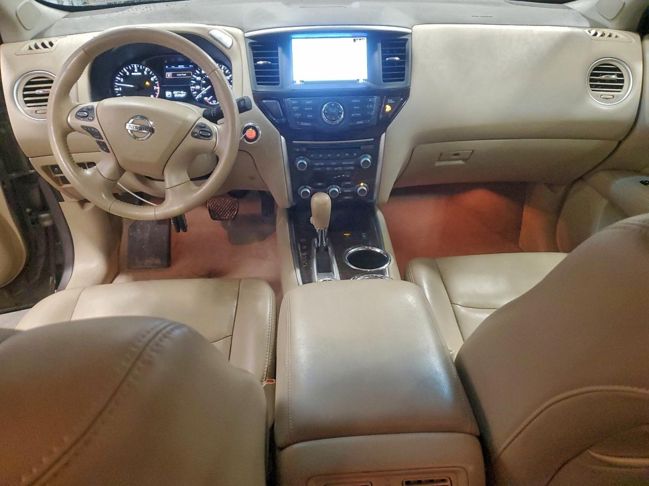 Nissan Pathfinder S Image 3