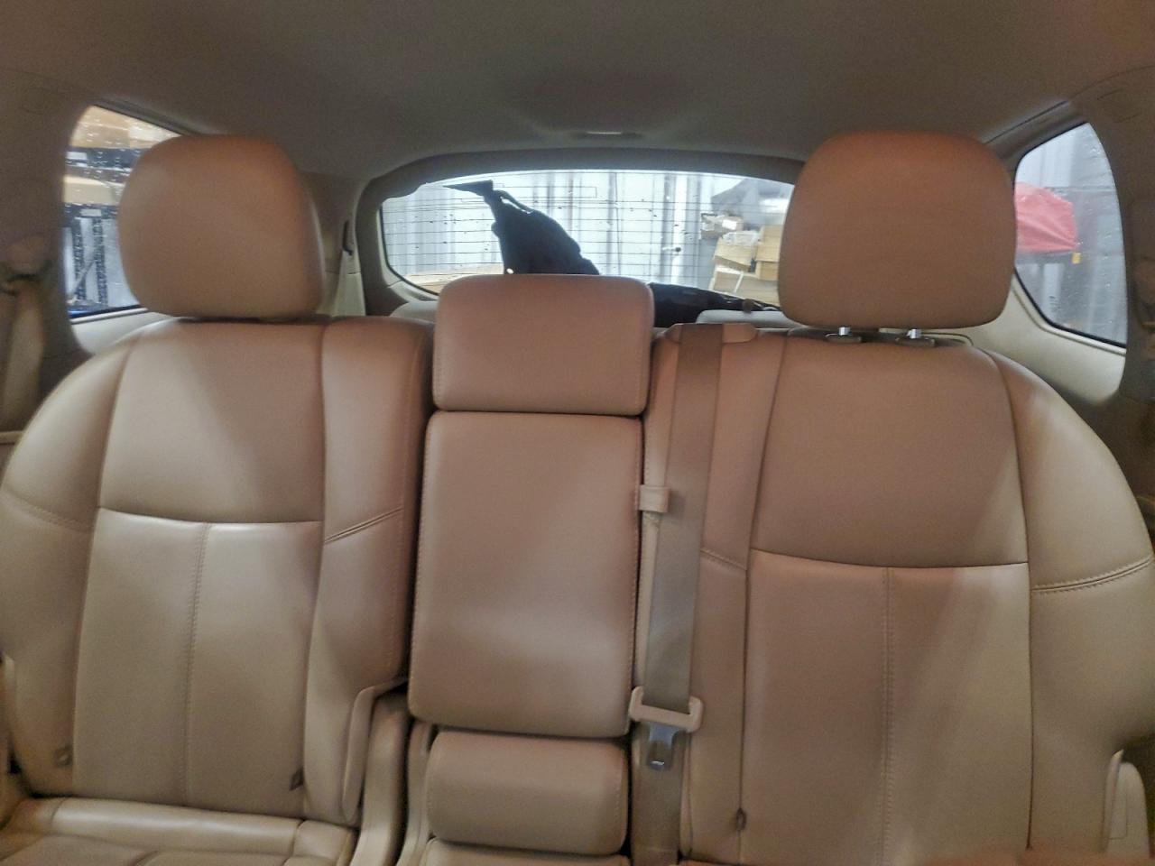 Nissan Pathfinder S Image 2