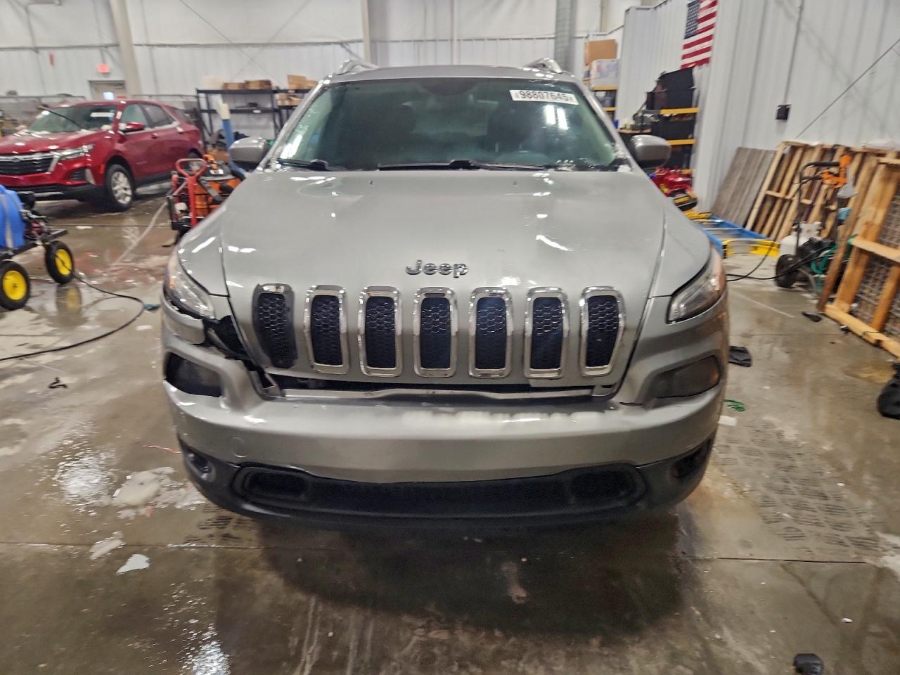 Jeep Grand Cherokee Latitude Image 6