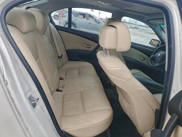 BMW 5 Series Xi Image 6