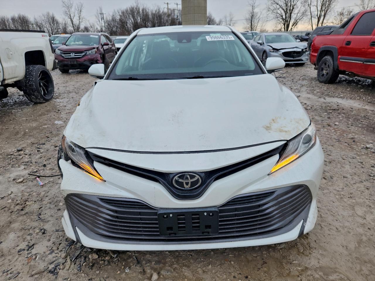 Toyota Camry Xle Image 8
