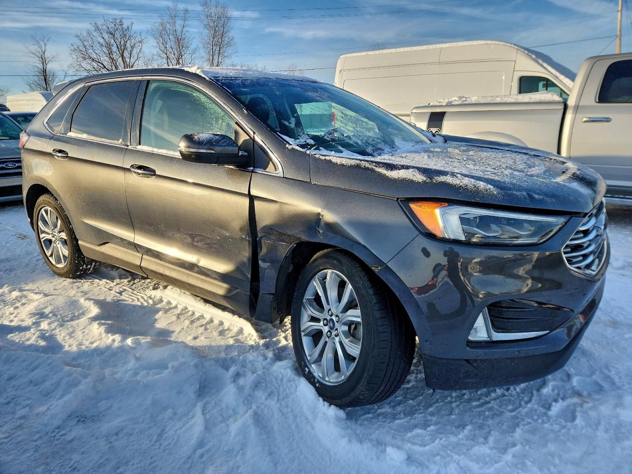 Ford Edge Titanium Image 8