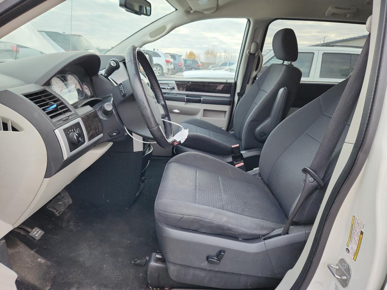 Dodge Caravan Sxt Image 9