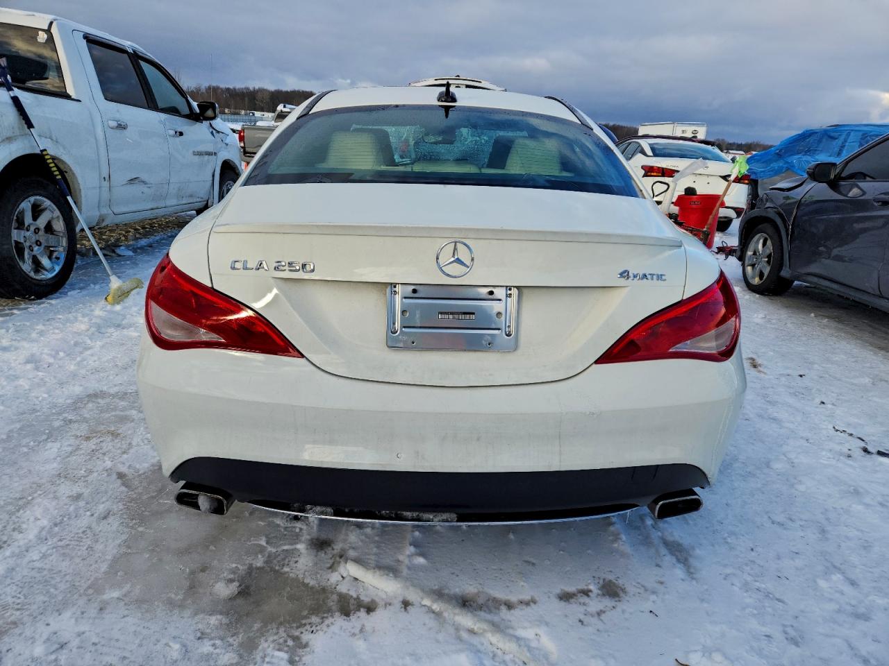 Mercedes-Benz Cla-class 250 4matic Image 2