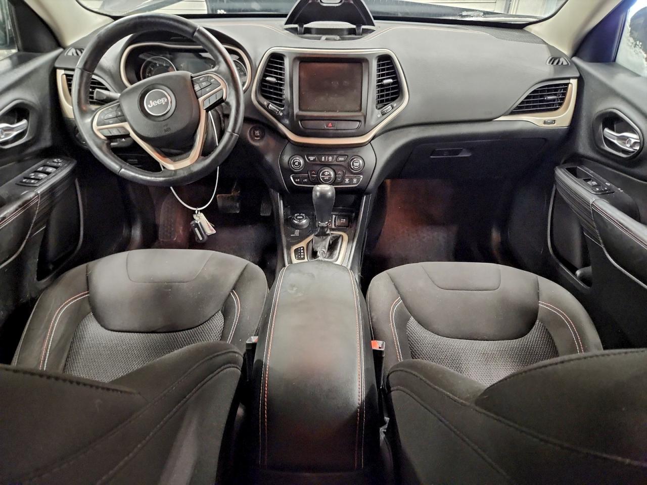 Jeep Grand Cherokee Latitude Image 10