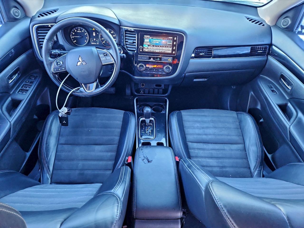 Mitsubishi Outlander Se Image 11