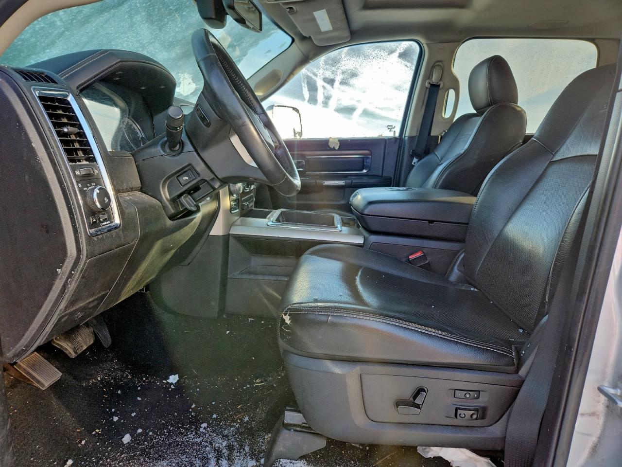 Ram 1500 Laramie Image 12