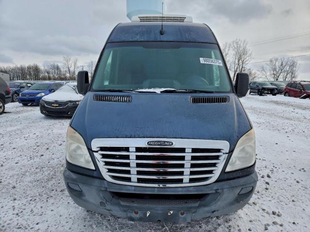 Freightliner Sprinter 2500 Image 3