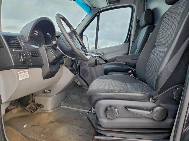 Freightliner Sprinter 2500 Image 5