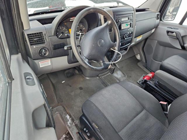 Freightliner Sprinter 2500 Image 6