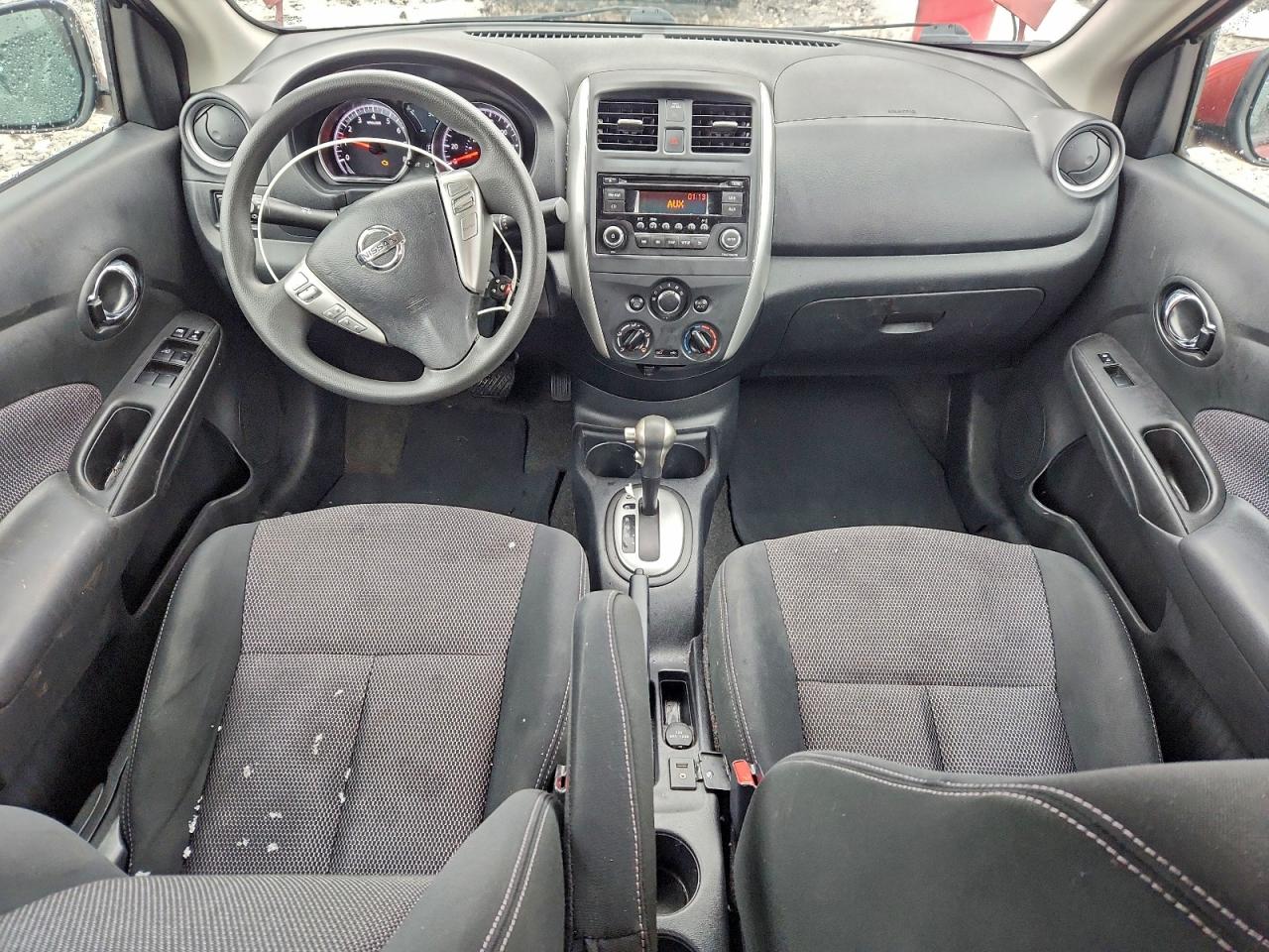 Nissan Versa S Image 2