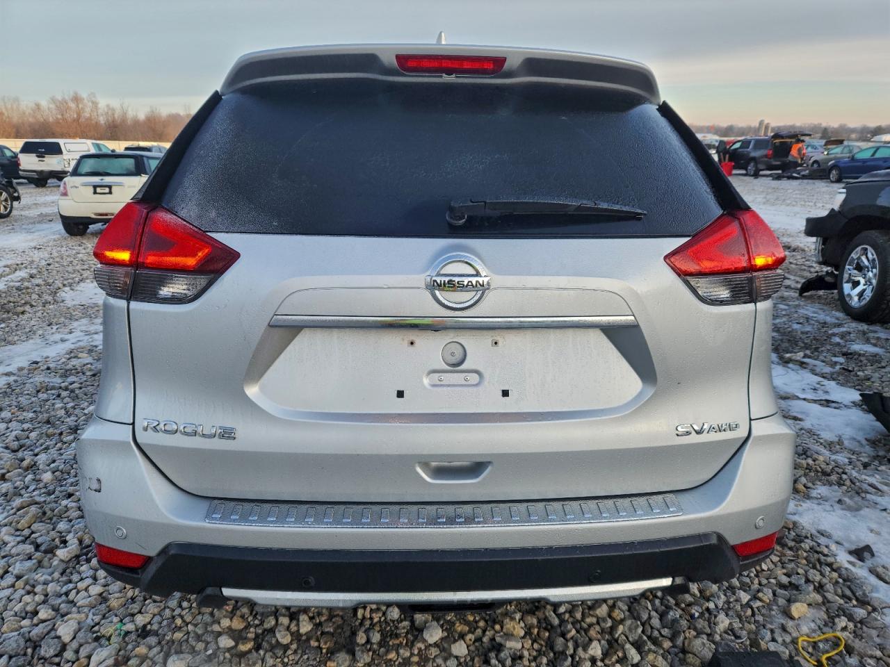 Nissan Rogue S Image 8