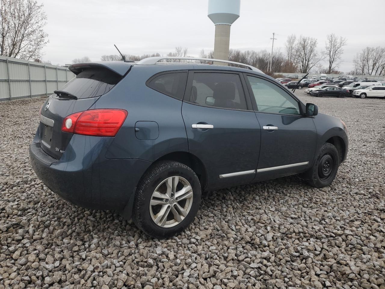 Nissan Rogue S Image 2