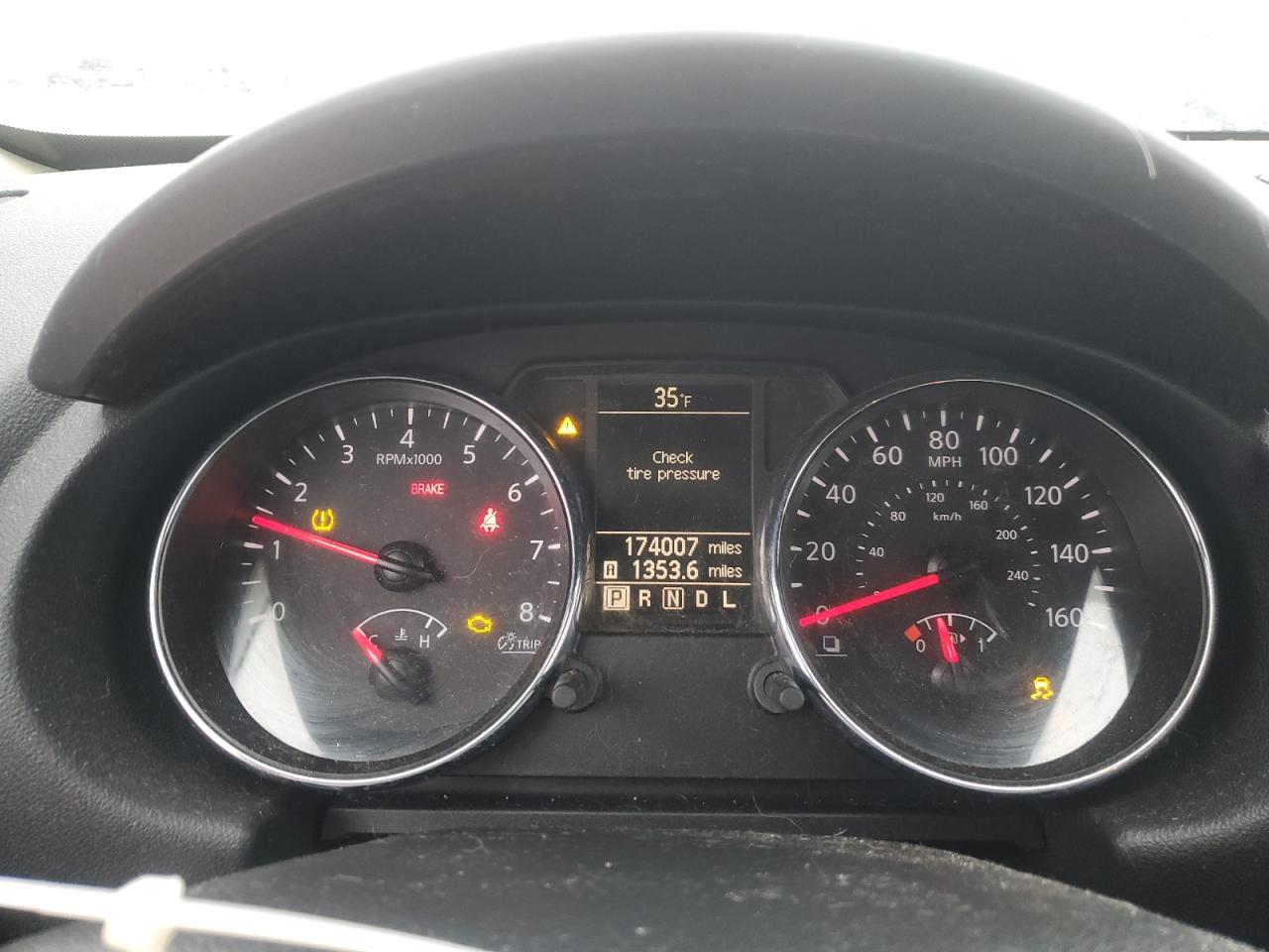 Nissan Rogue S Image 13