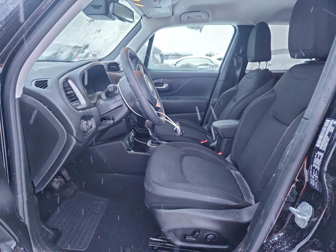 Jeep Renegade Latitude Image 7